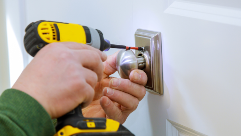 Expert Commercial Locksmith Proficiency in Colorado Springs, CO